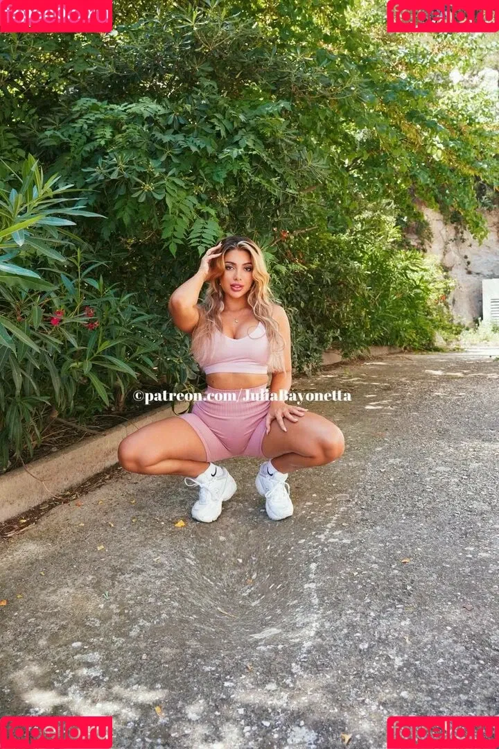 Julia Bayonetta Onlyfans Photo Gallery 