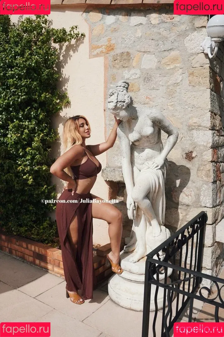 Julia Bayonetta Onlyfans Photo Gallery 