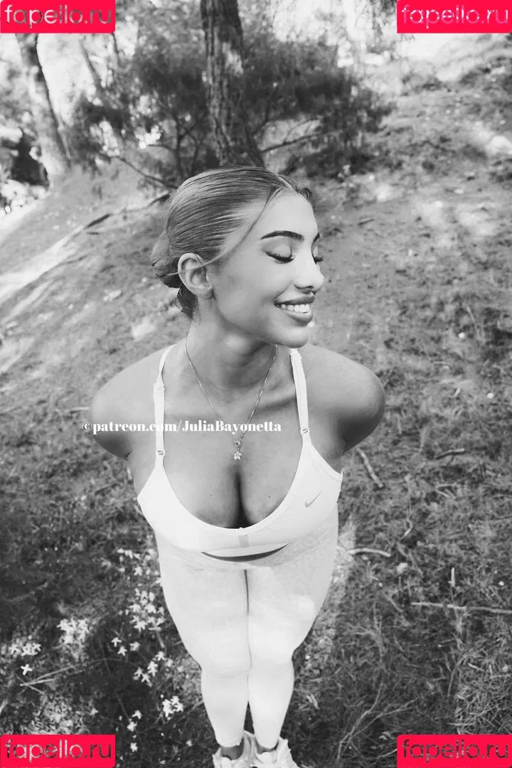Julia Bayonetta Onlyfans Photo Gallery 