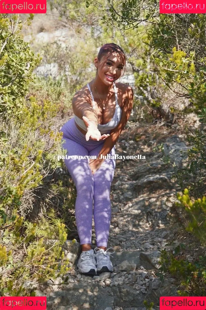 Julia Bayonetta Onlyfans Photo Gallery 