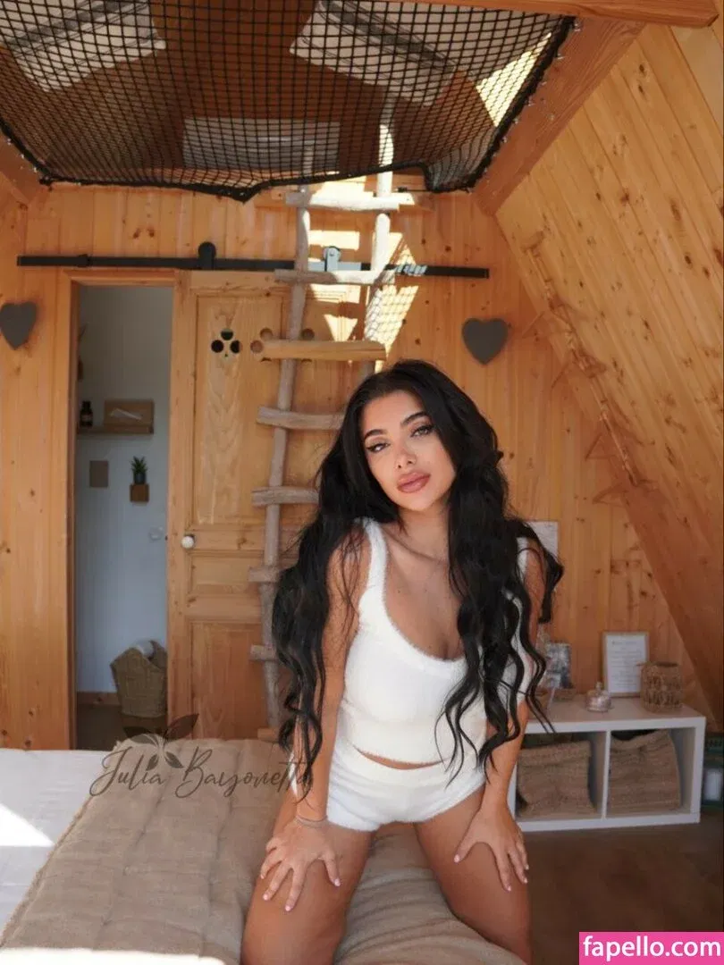 Julia Bayonetta Onlyfans Photo Gallery 