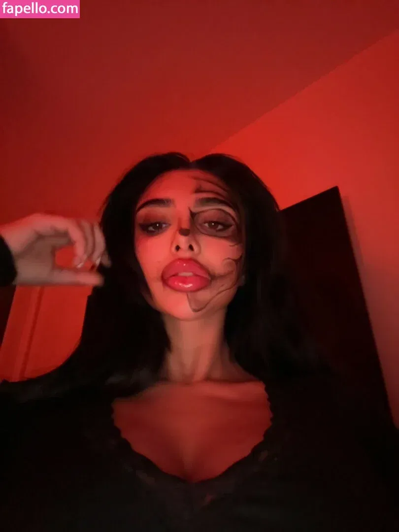 Julia Bayonetta Onlyfans Photo Gallery 