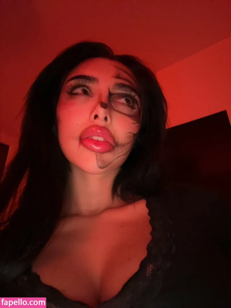 Julia Bayonetta Onlyfans Photo Gallery 