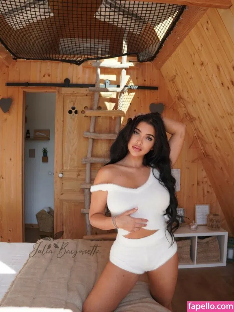 Julia Bayonetta Onlyfans Photo Gallery 