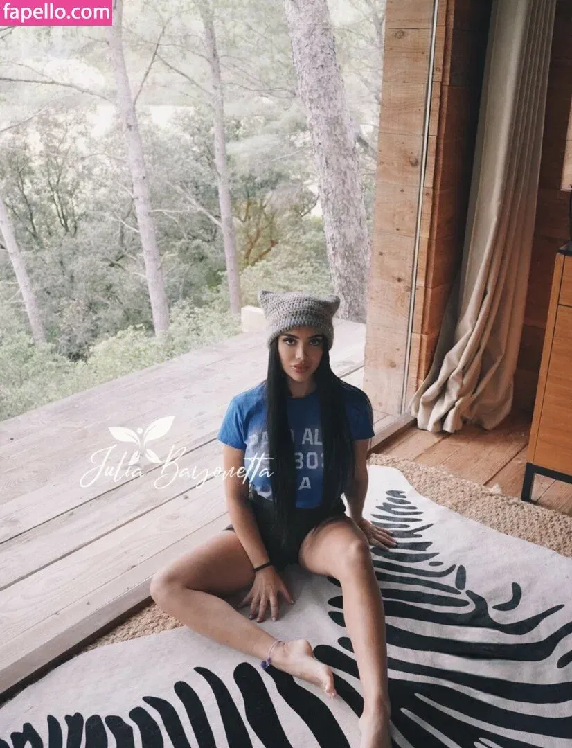 Julia Bayonetta Onlyfans Photo Gallery 