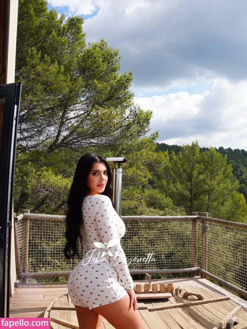 Julia Bayonetta Onlyfans Photo Gallery 