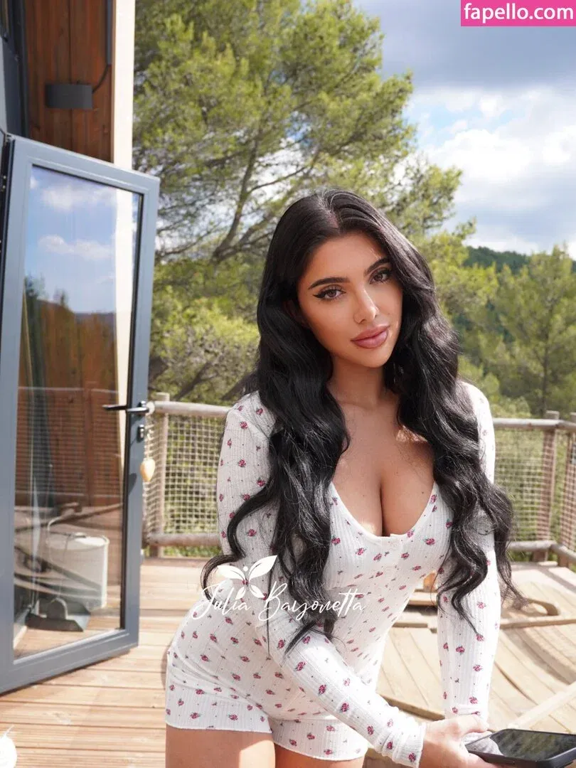 Julia Bayonetta Onlyfans Photo Gallery 