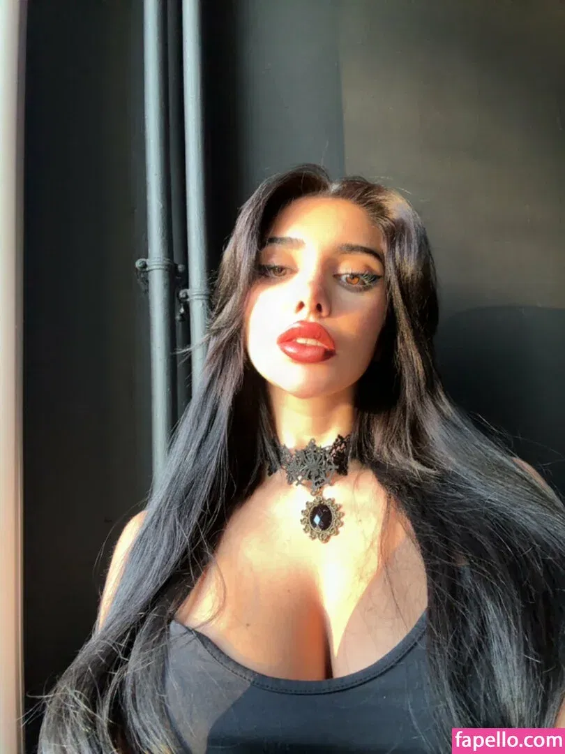 Julia Bayonetta Onlyfans Photo Gallery 