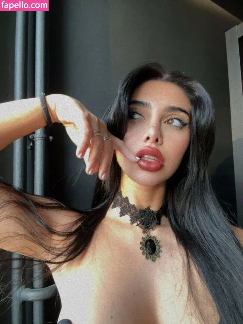 Julia Bayonetta Onlyfans Photo Gallery 