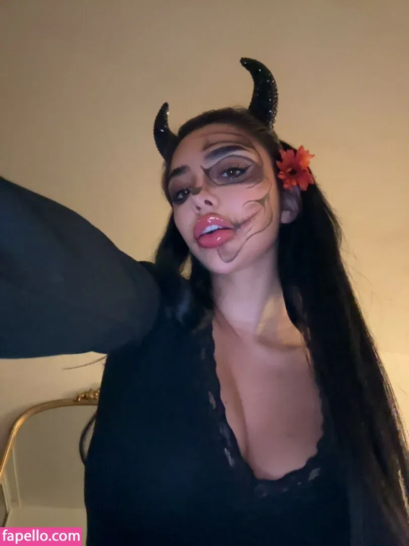 Julia Bayonetta Onlyfans Photo Gallery 