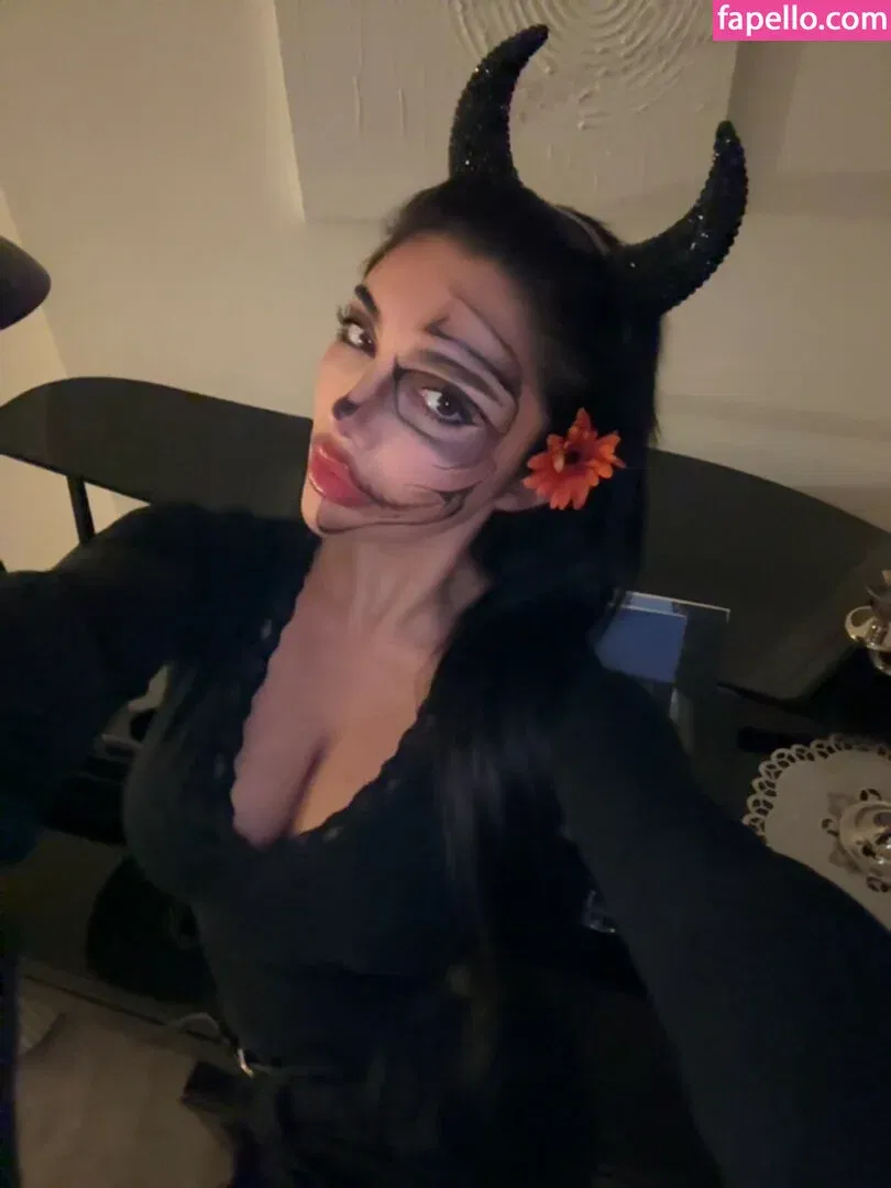 Julia Bayonetta Onlyfans Photo Gallery 