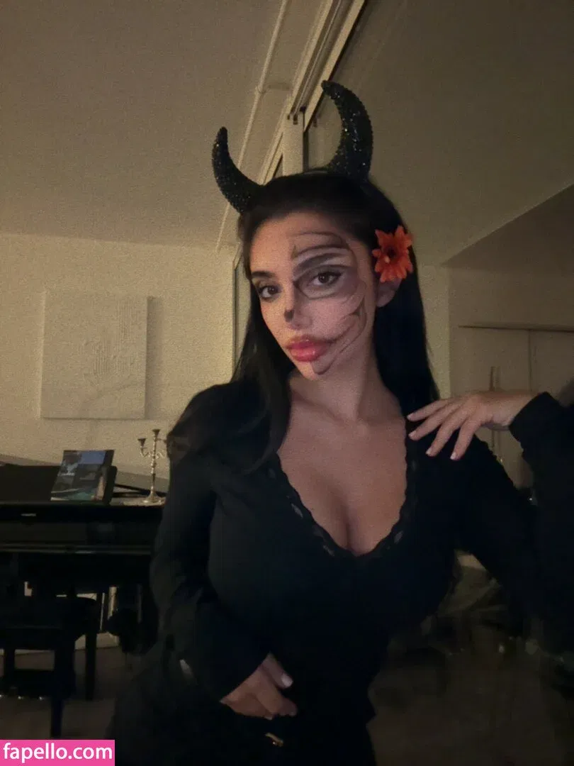 Julia Bayonetta Onlyfans Photo Gallery 