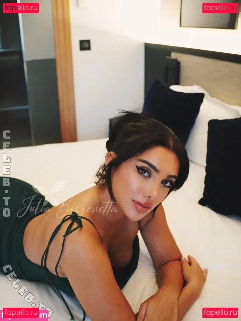 Julia Bayonetta Onlyfans Photo Gallery 