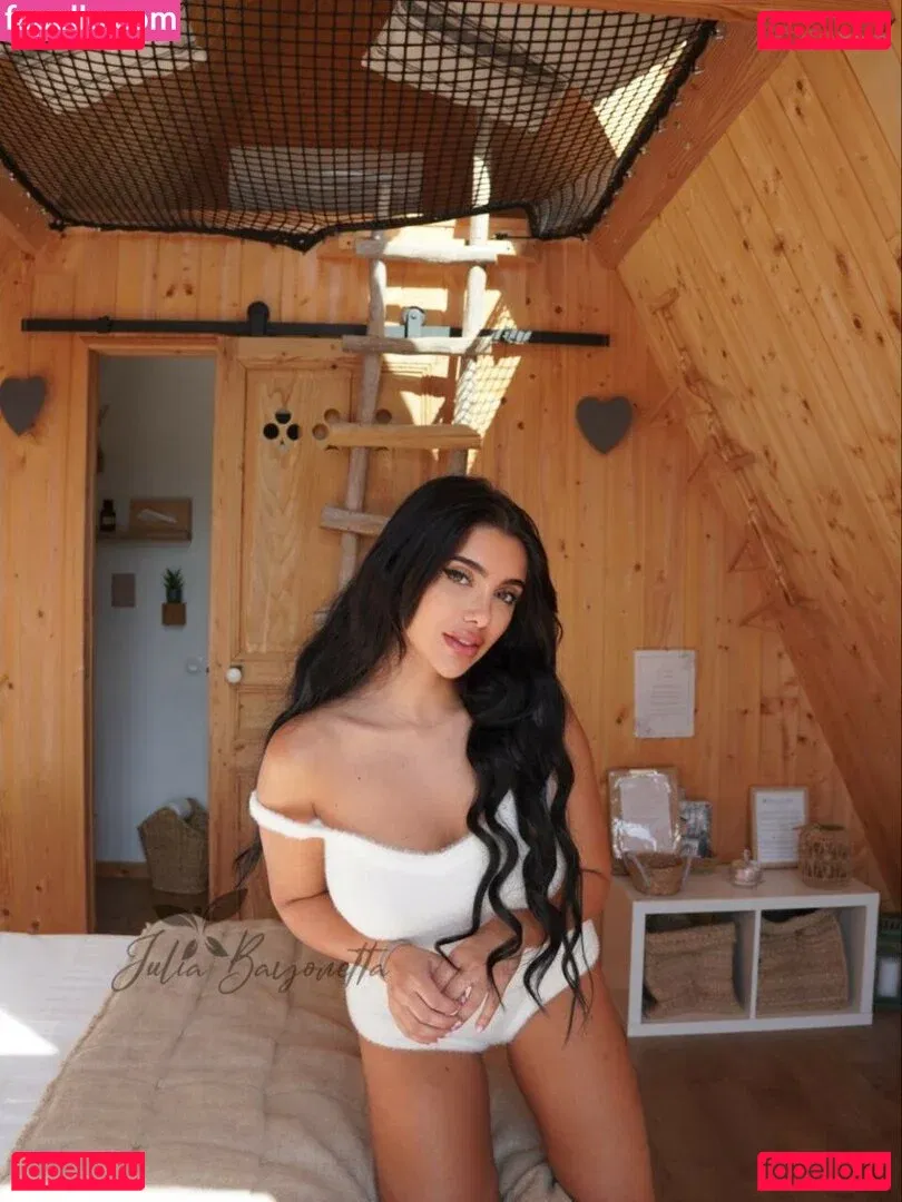 Julia Bayonetta Onlyfans Photo Gallery 