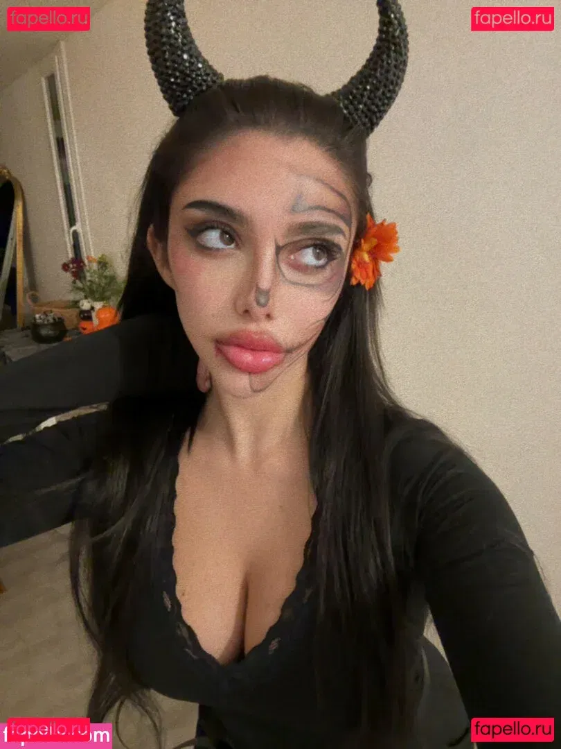 Julia Bayonetta Onlyfans Photo Gallery 