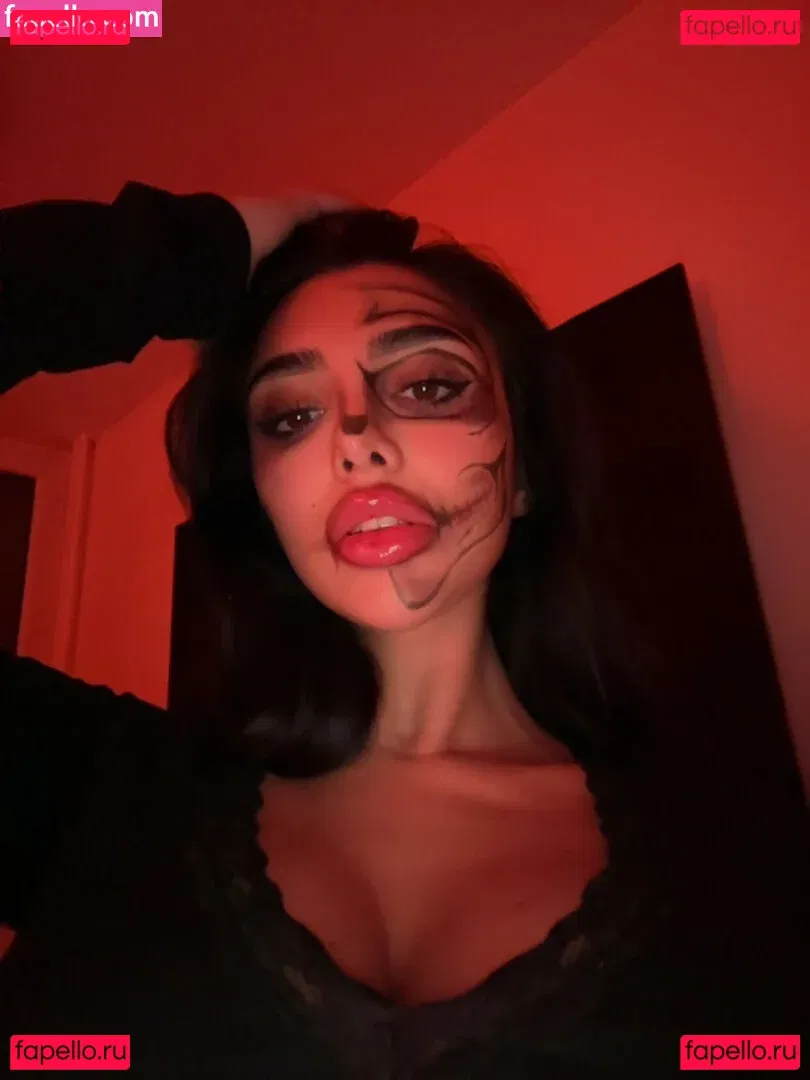 Julia Bayonetta Onlyfans Photo Gallery 