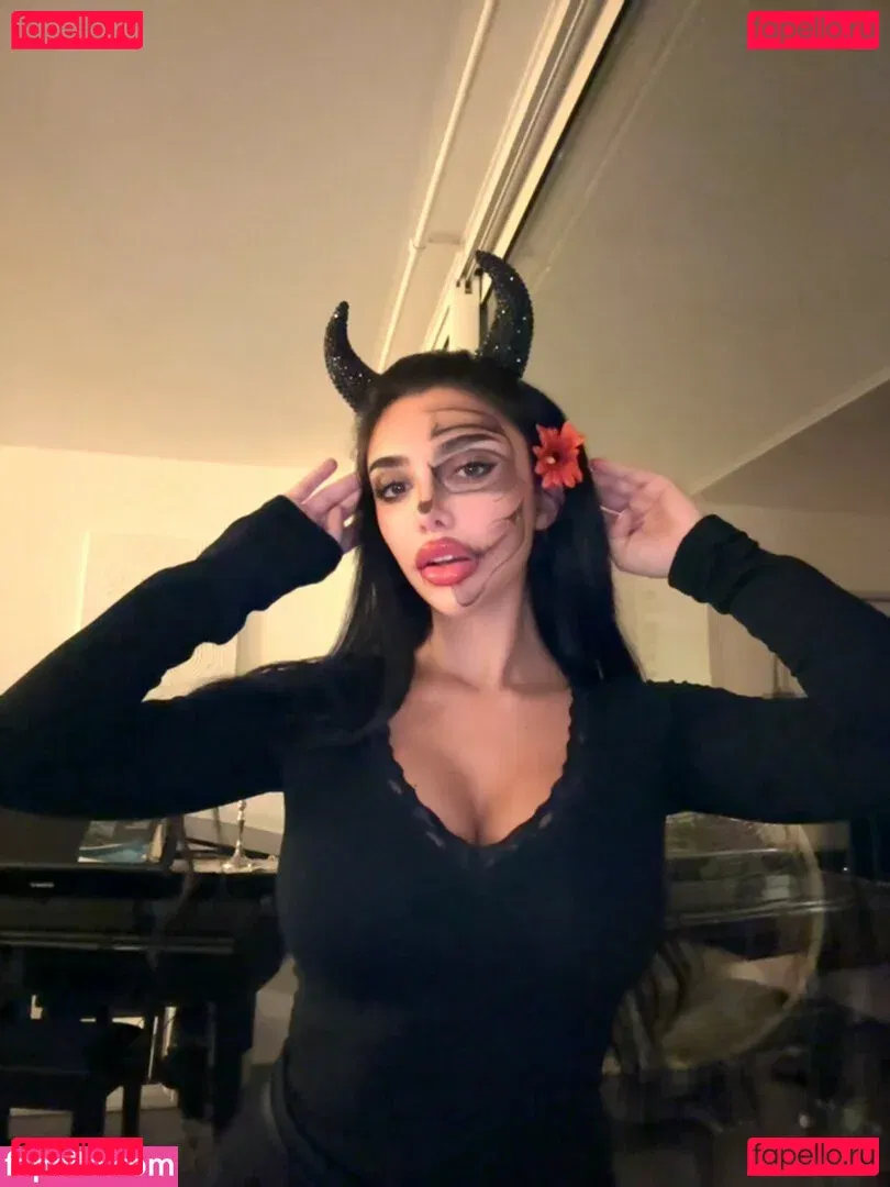 Julia Bayonetta Onlyfans Photo Gallery 