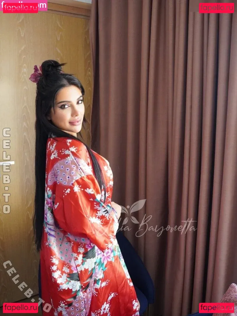 Julia Bayonetta Onlyfans Photo Gallery 