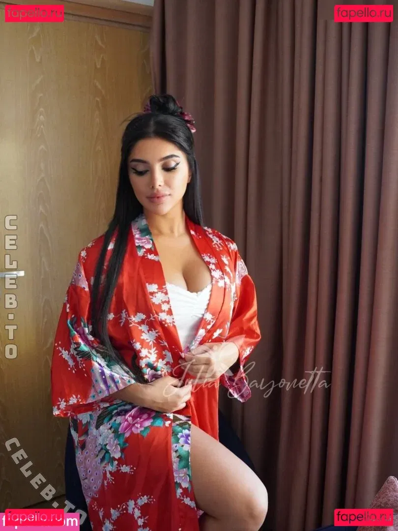 Julia Bayonetta Onlyfans Photo Gallery 