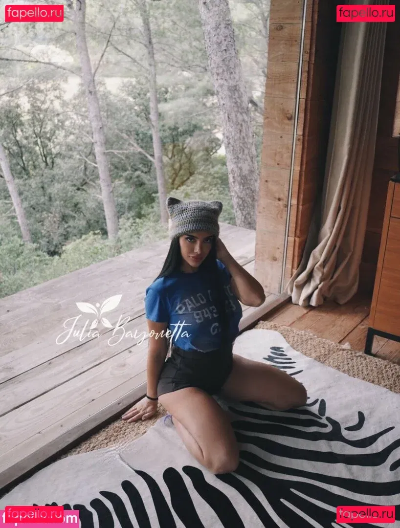 Julia Bayonetta Onlyfans Photo Gallery 