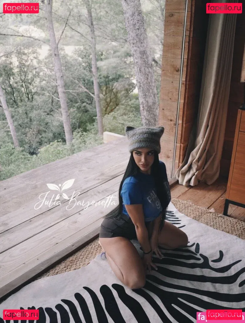 Julia Bayonetta Onlyfans Photo Gallery 