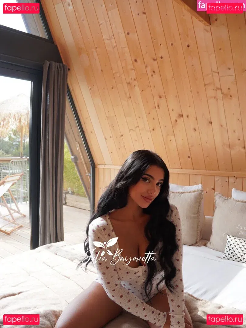 Julia Bayonetta Onlyfans Photo Gallery 