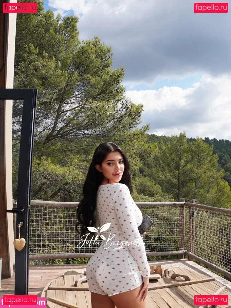 Julia Bayonetta Onlyfans Photo Gallery 