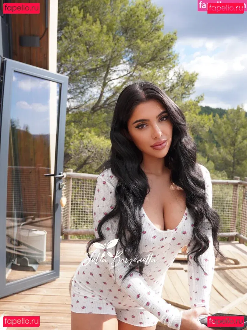 Julia Bayonetta Onlyfans Photo Gallery 