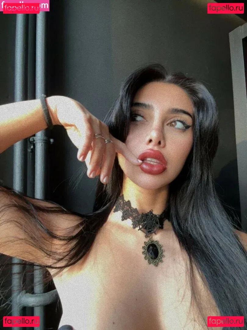 Julia Bayonetta Onlyfans Photo Gallery 