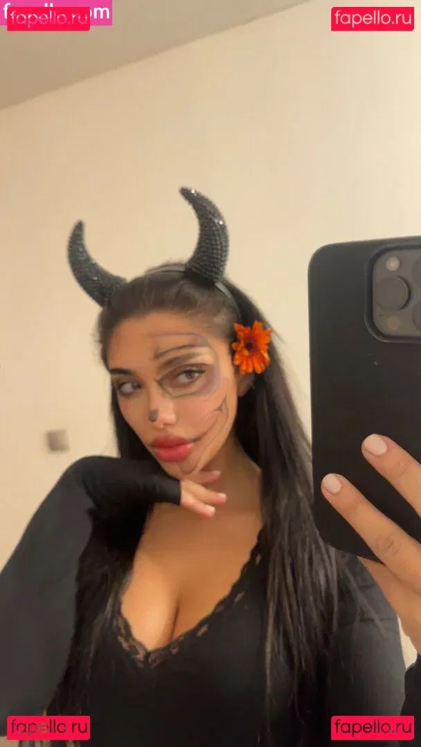 Julia Bayonetta Onlyfans Photo Gallery 