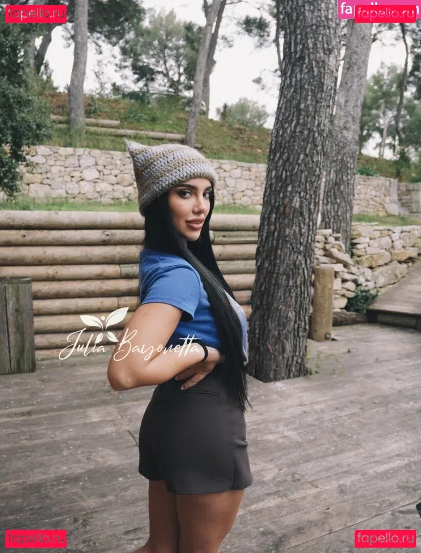 Julia Bayonetta Onlyfans Photo Gallery 