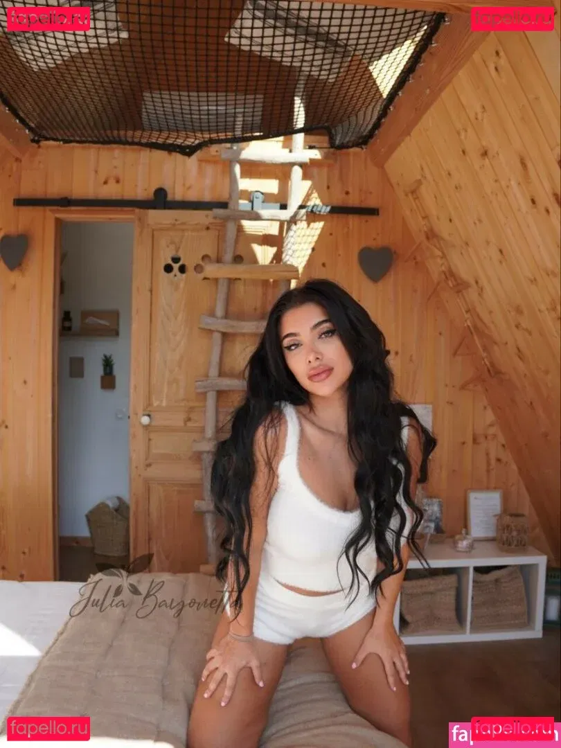 Julia Bayonetta Onlyfans Photo Gallery 