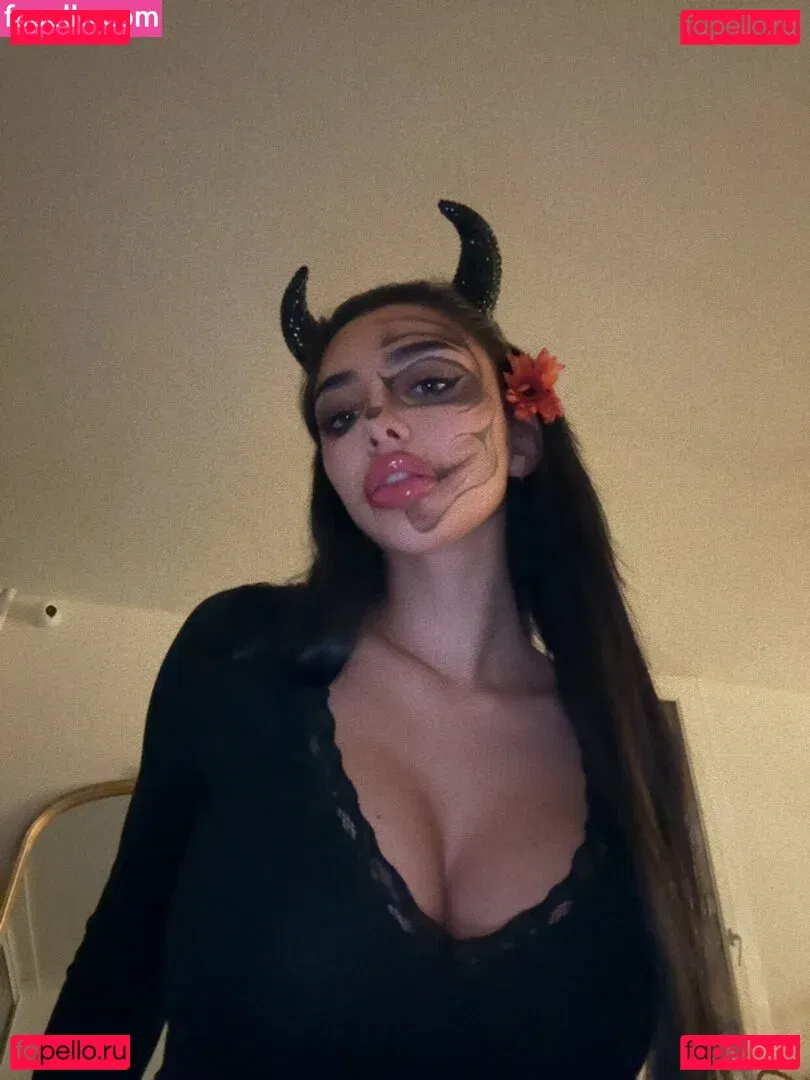 Julia Bayonetta Onlyfans Photo Gallery 