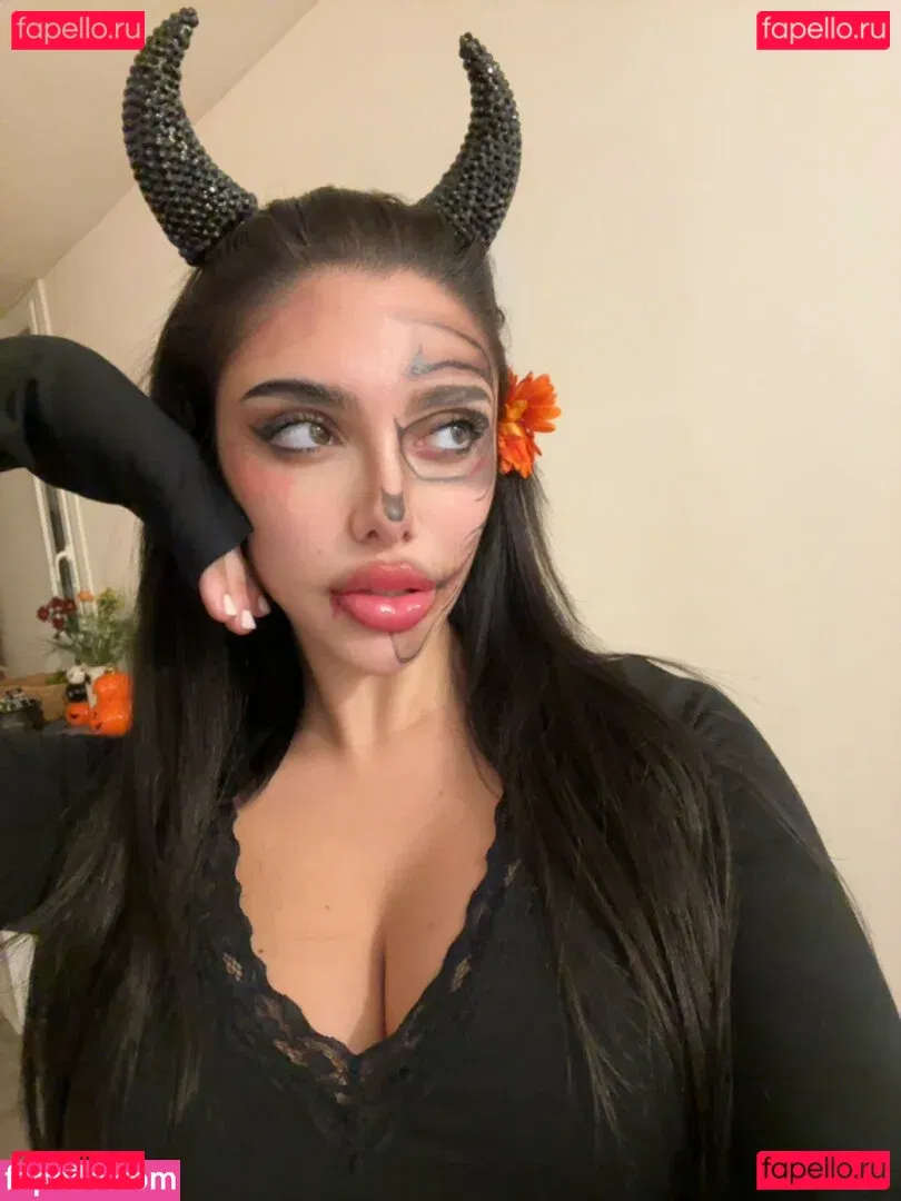 Julia Bayonetta Onlyfans Photo Gallery 