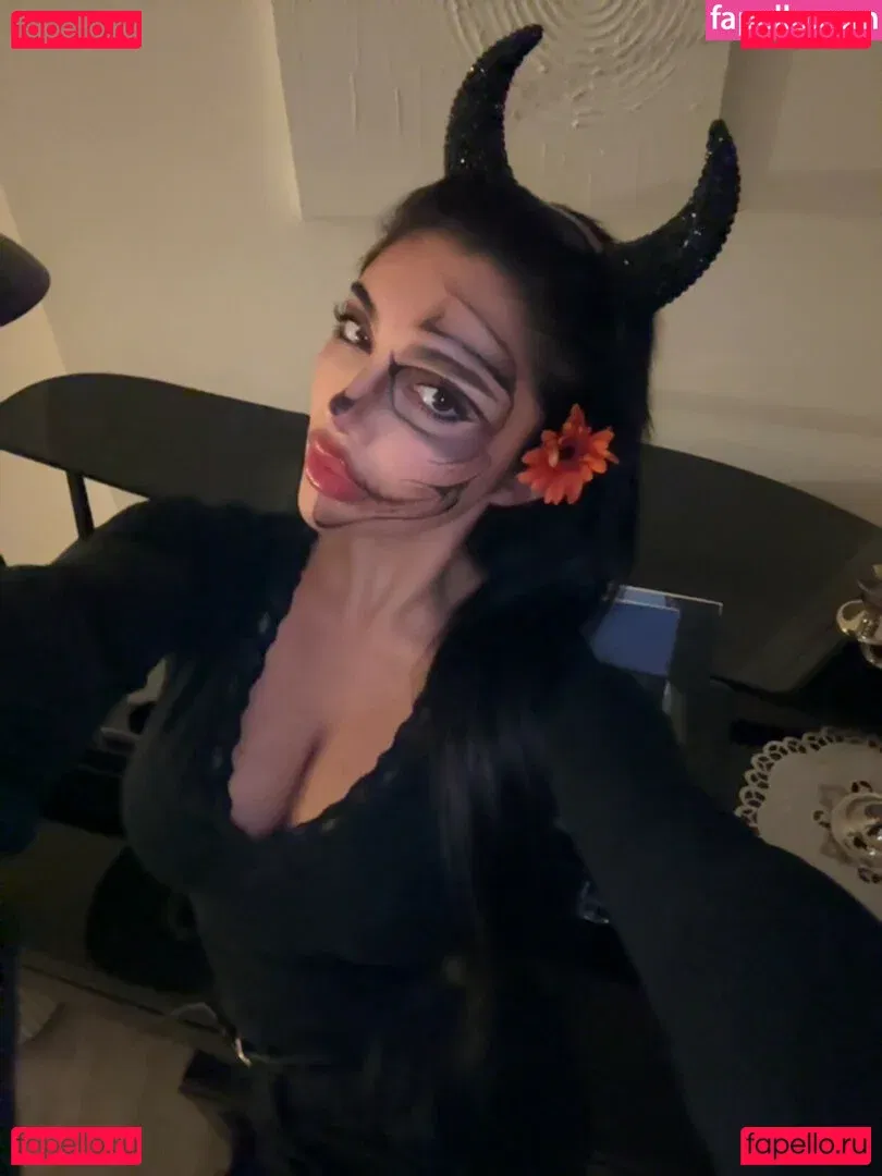 Julia Bayonetta Onlyfans Photo Gallery 