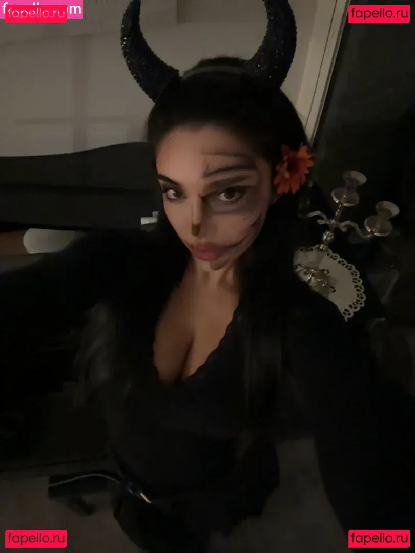 Julia Bayonetta Onlyfans Photo Gallery 