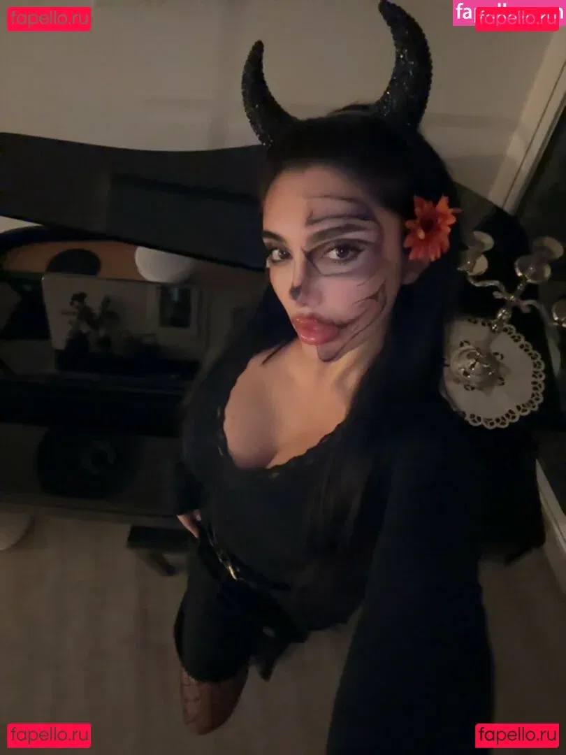 Julia Bayonetta Onlyfans Photo Gallery 