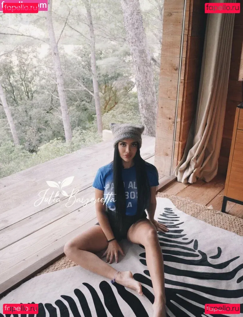 Julia Bayonetta Onlyfans Photo Gallery 