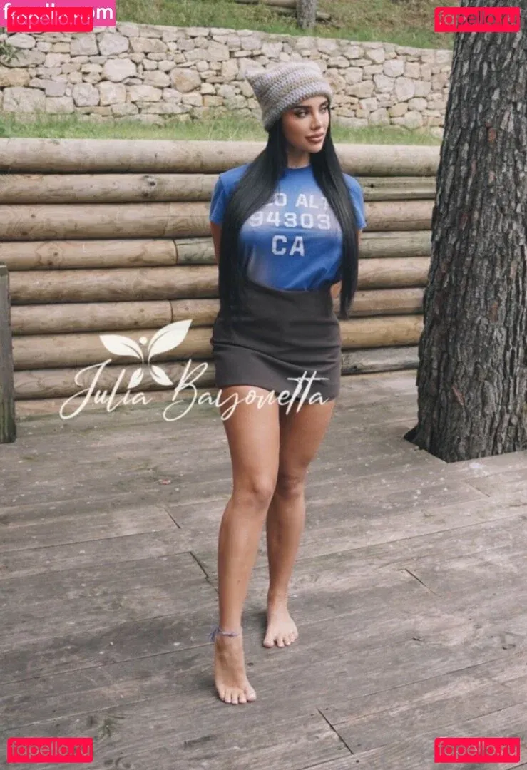 Julia Bayonetta Onlyfans Photo Gallery 