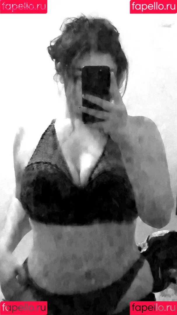 sar.eliii Onlyfans Photo Gallery 