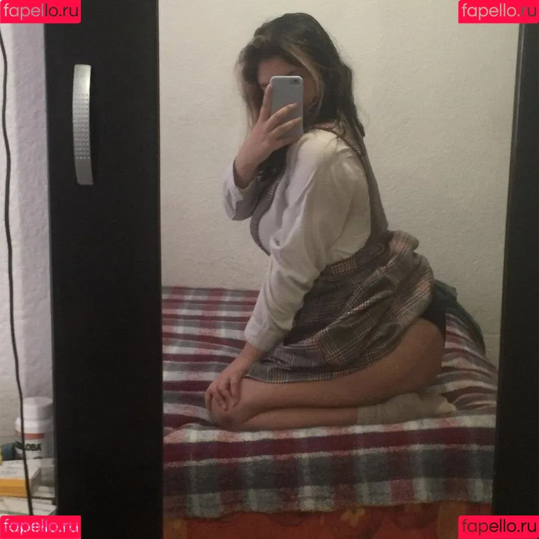 sar.eliii Onlyfans Photo Gallery 