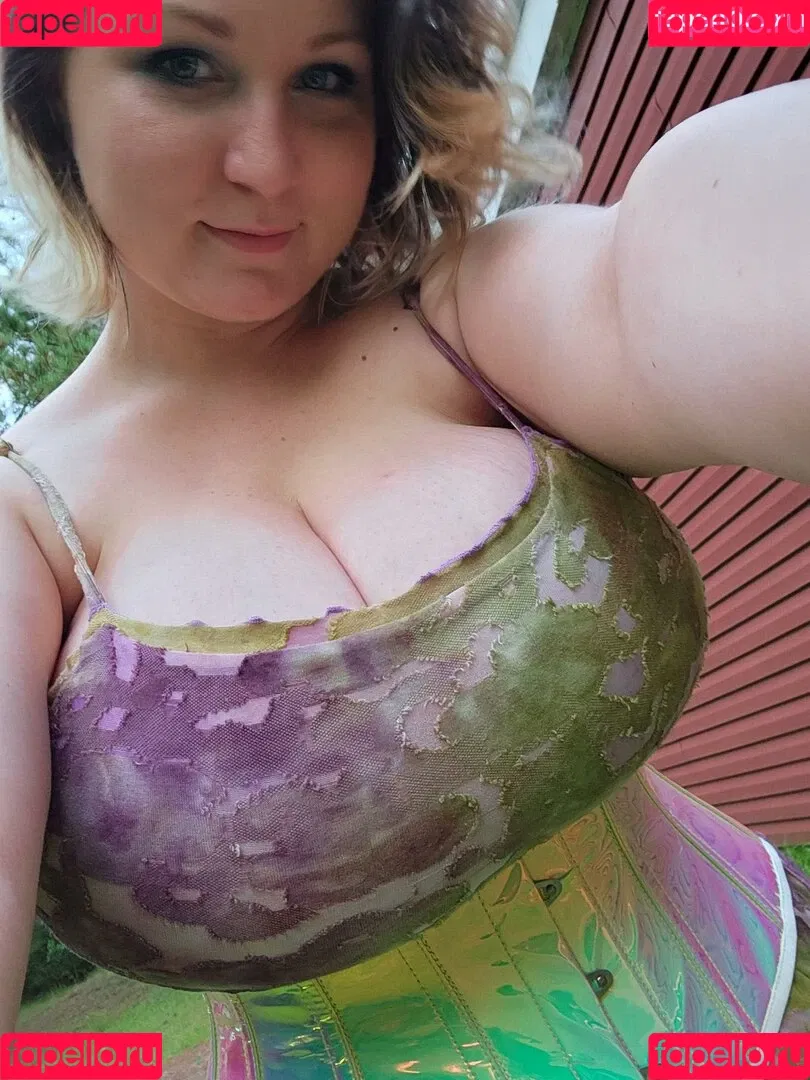 HoneyThorne Onlyfans Photo Gallery 