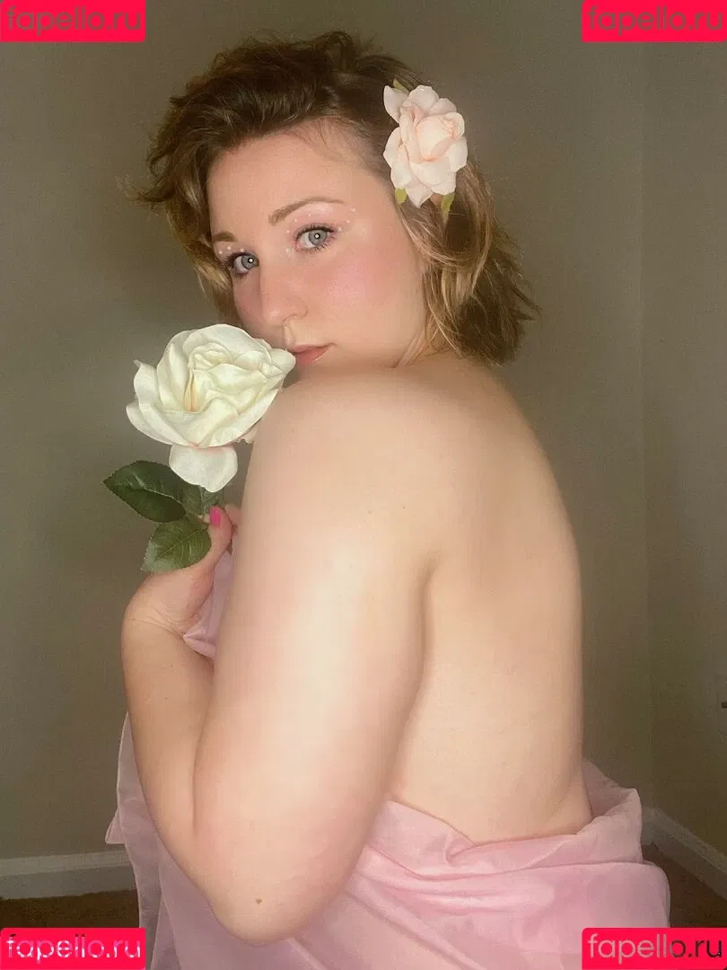 HoneyThorne Onlyfans Photo Gallery 