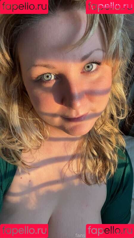 HoneyThorne Onlyfans Photo Gallery 