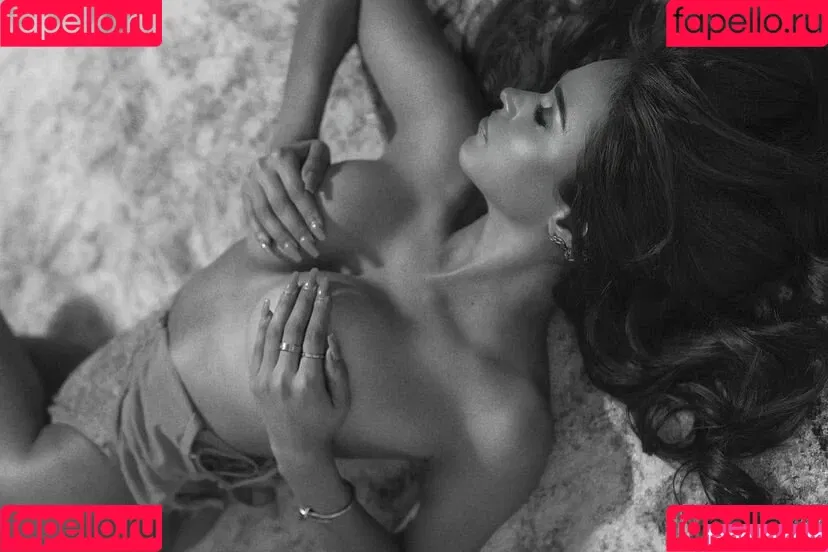 Yanet Garcia Onlyfans Photo Gallery 