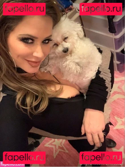 emiaddisonx Onlyfans Photo Gallery 