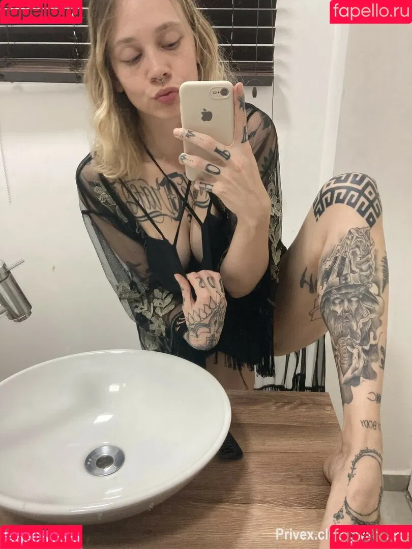 Gwen Stacy Onlyfans Photo Gallery 