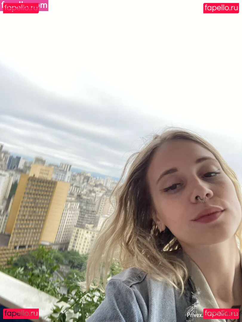 Gwen Stacy Onlyfans Photo Gallery 