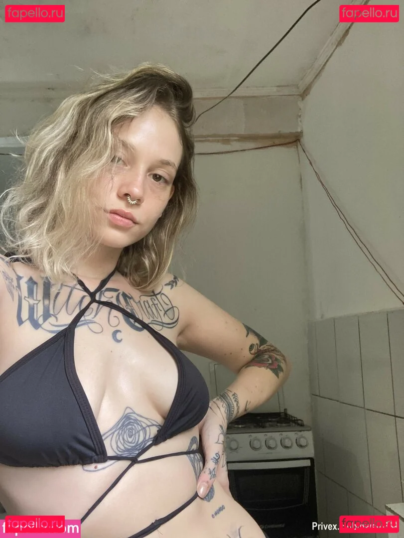 Gwen Stacy Onlyfans Photo Gallery 