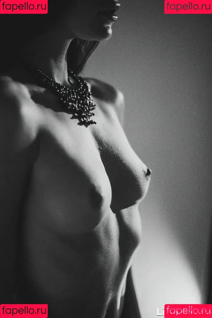 Guerlain Onlyfans Photo Gallery 